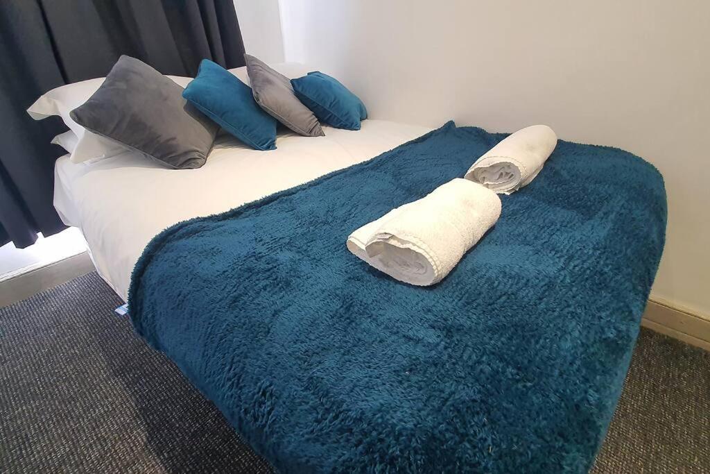 דירות קארדיף Free Netflix, Large House, Great Price מראה חיצוני תמונה