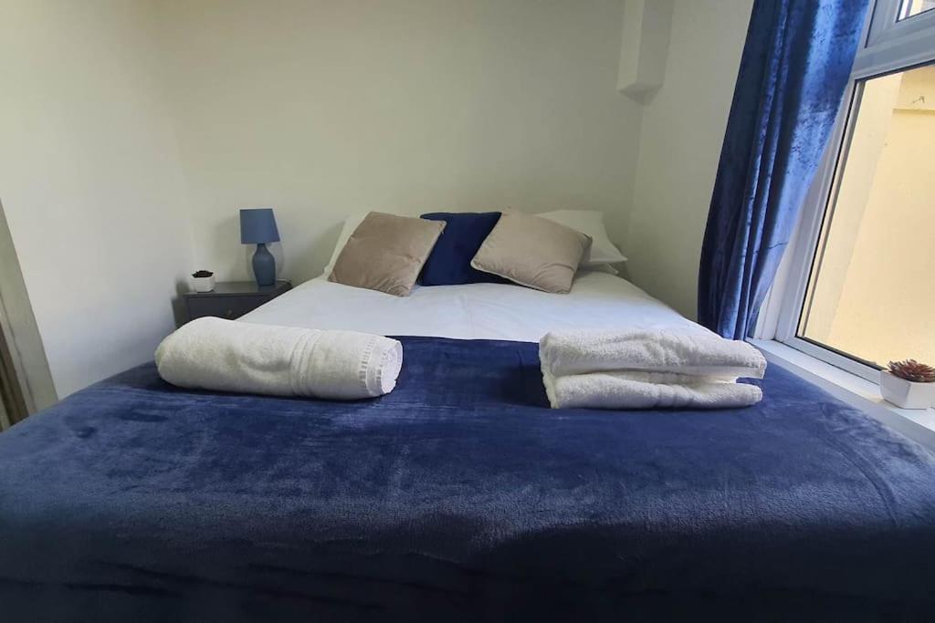 דירות קארדיף Free Netflix, Large House, Great Price מראה חיצוני תמונה